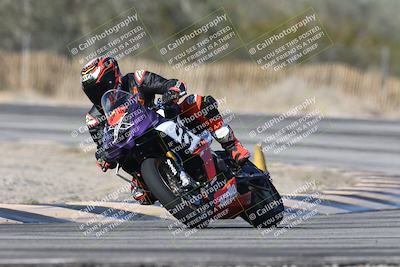 media/Dec-01-2025-Moto Forza (Mon) [[2daa91e15f]]/1-Advanced Group/Session 3 (Turn 3)/